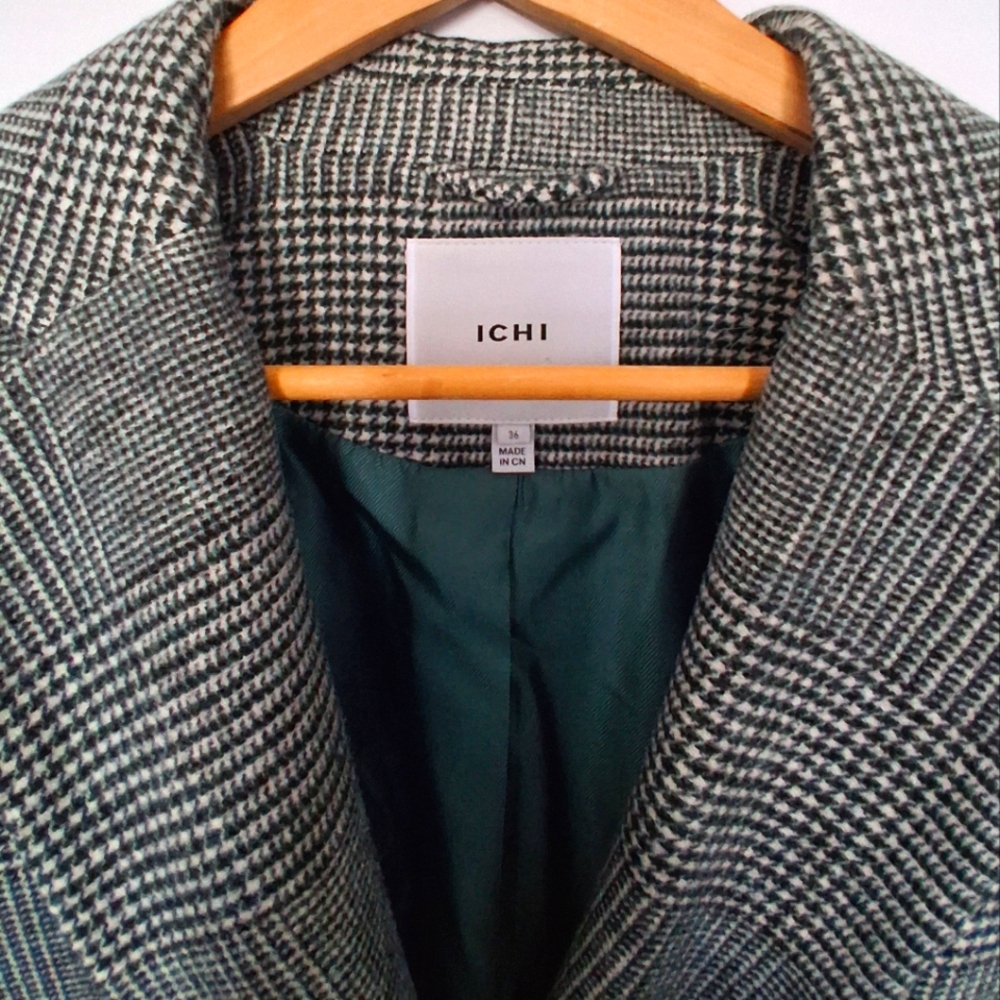 ICHI Women's Houndstooth Fall Jacket - Black and White
